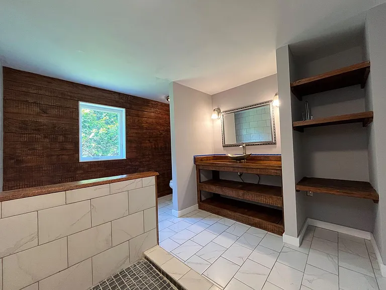 2641 Parkview Dr — Photo 18