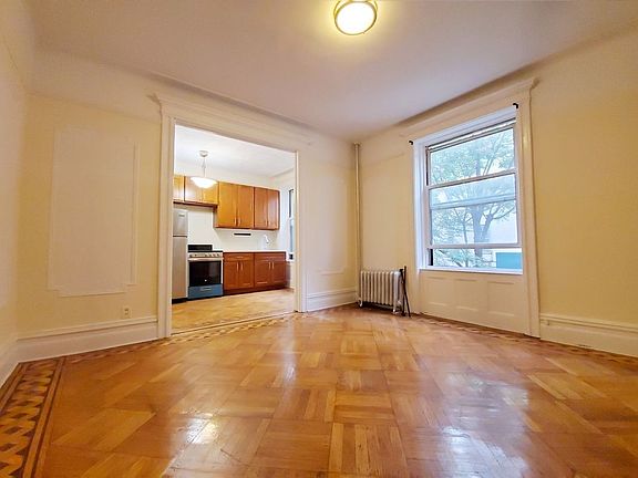 2nd image of 988 Bergen St #D