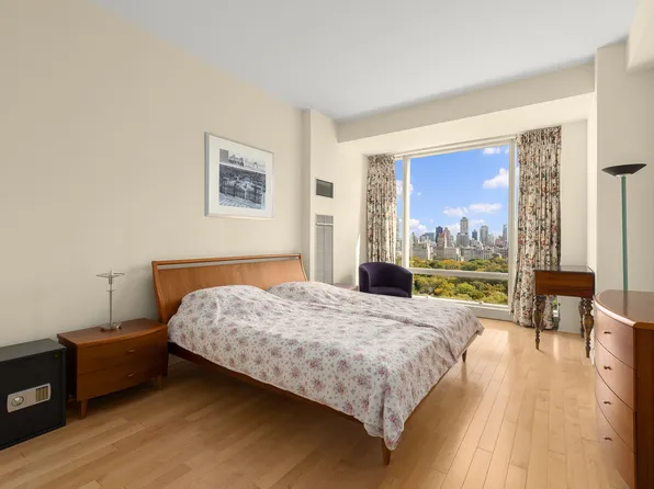 1 Central Park West image 8 of 10