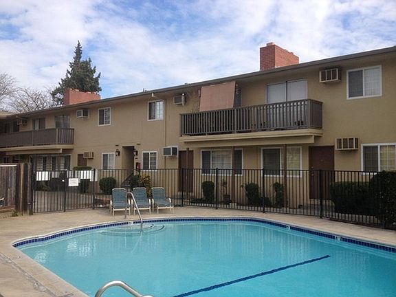 2nd image of 4620 Marconi Ave #11