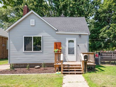 615 Mill St, Midland, MI, 48640
