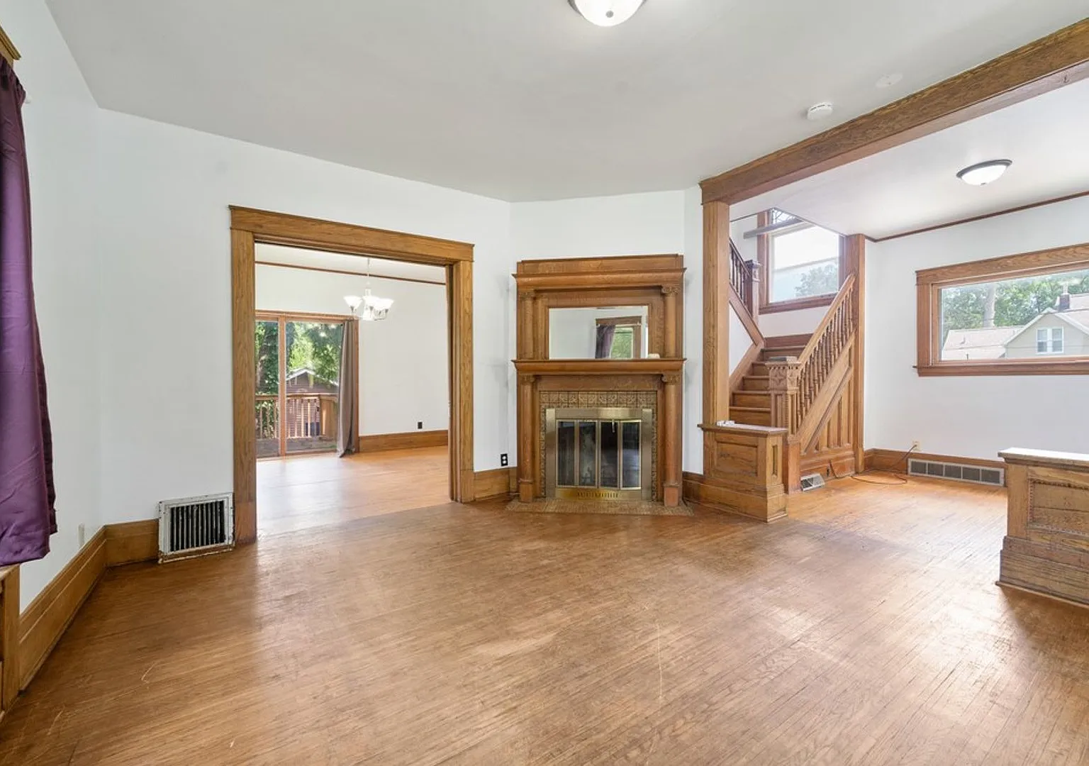 513 W 22nd St - Cedar Falls — Photo 1