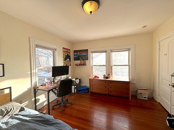 5th image of 44 Ashford St #1