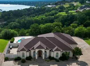 1614 Crow Creek Dr, Granbury, TX 76049