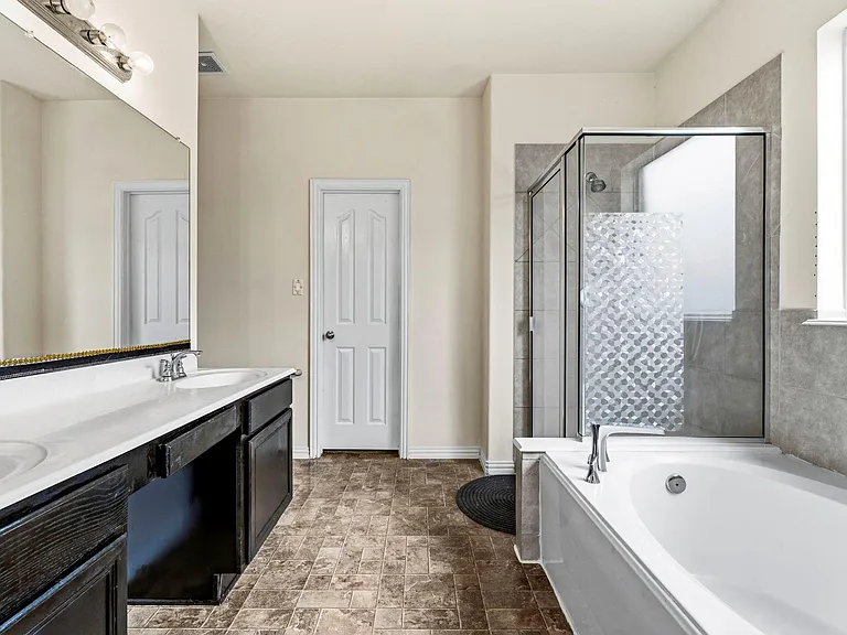 8203 Loetsch Ridge Way — Photo 17