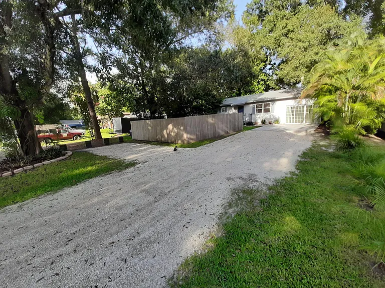 4031 Iola Dr — Photo 31