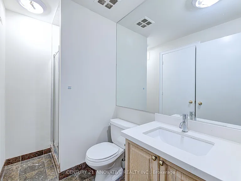 7 King St E #1117 — Photo 10