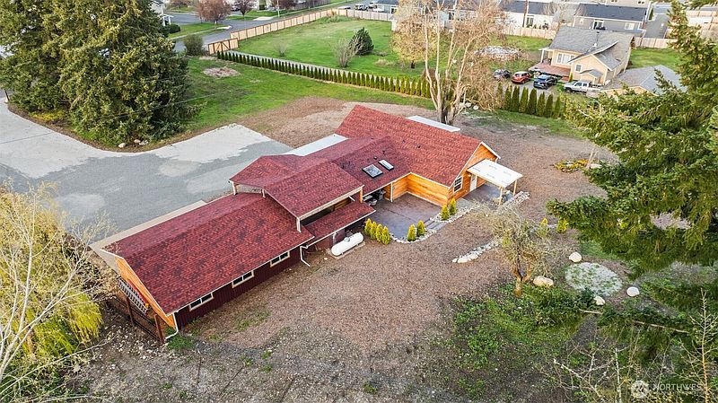 3rd image of 15329 104th Avenue SE