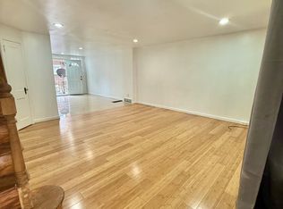 646 Alcott St, Philadelphia, PA 19120