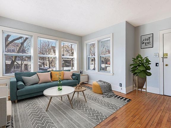 2nd image of 1917 Emerson Ave S #101