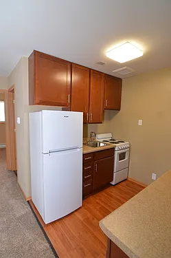 533 McCormick Ave #8 — Photo 3