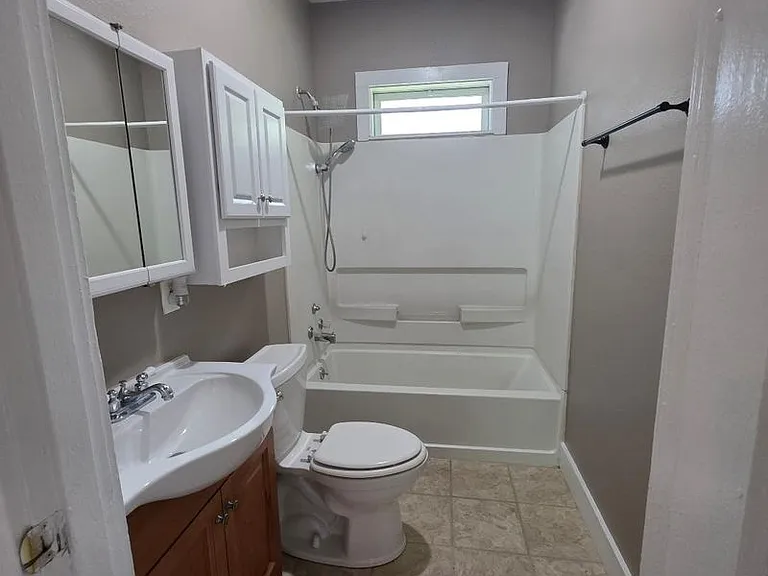 101 Vertrees Ct — Photo 4
