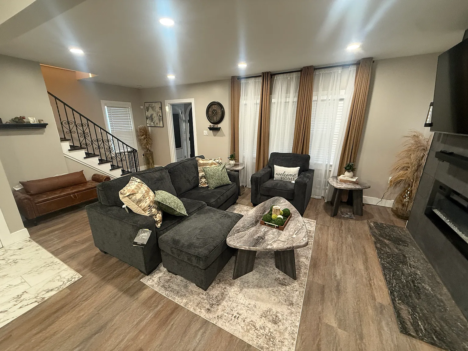 3 bed, 1840 sqft, $6,495 — Photo 3