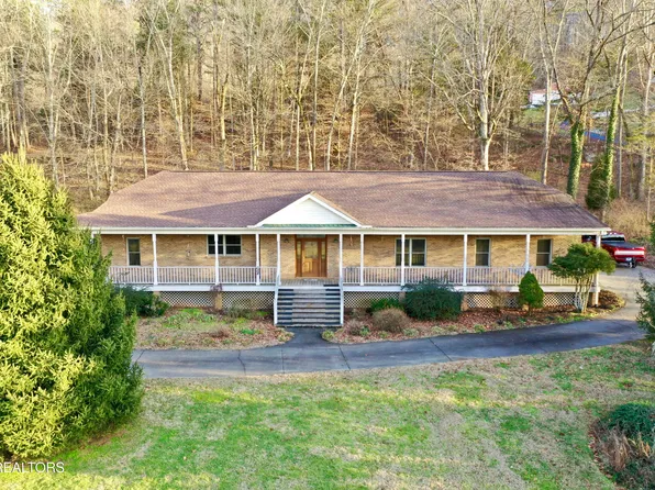 149 Columbus Dr, Lenoir City, TN 37771
