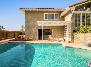 4748 Round Top Dr, Los Angeles, CA 90065