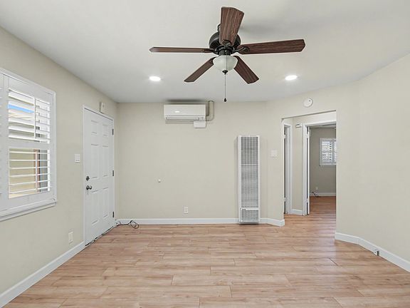 5th image of 2839 Devonshire Ave
