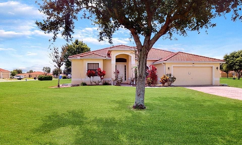 1st image of 432 Caraway Dr