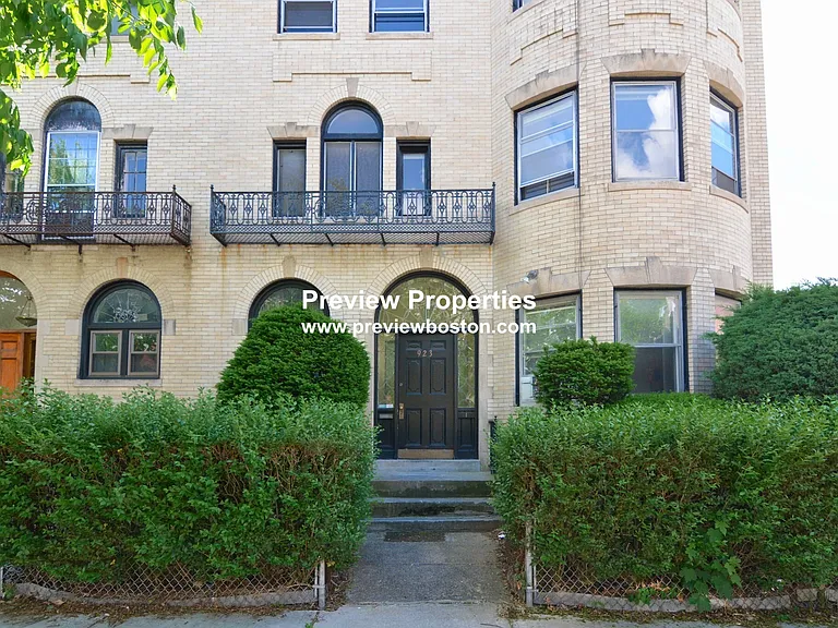 Beacon St — Photo 11