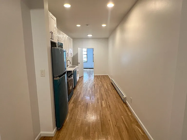 329 Menahan St #1L — Photo 4