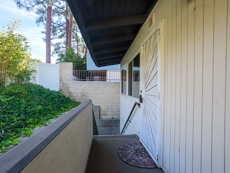 974 Haverford Ave #19 — Photo 17
