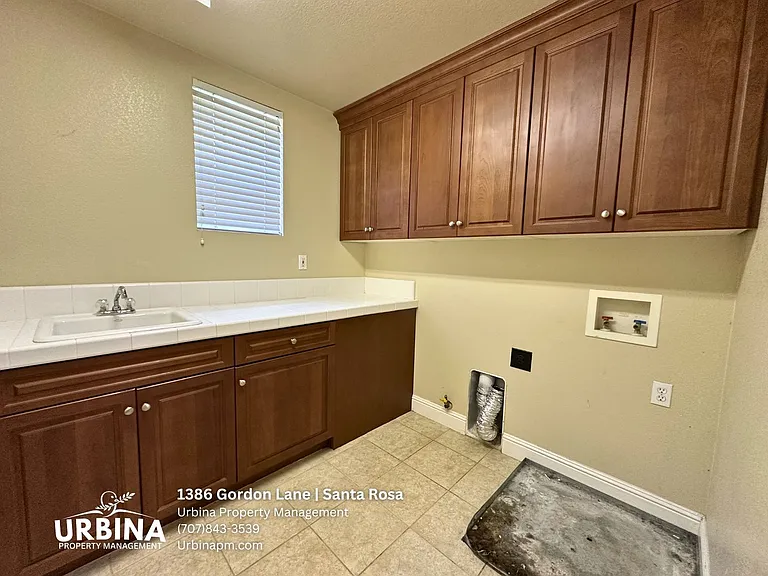 1386 Gordon Ln — Photo 20