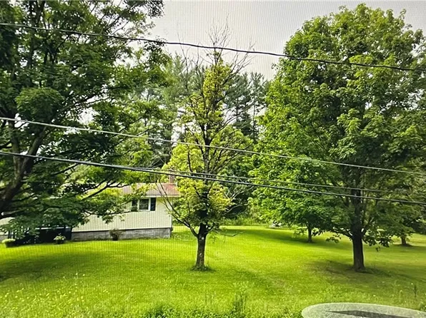 2380 Amber Rd, Marietta, NY 13110