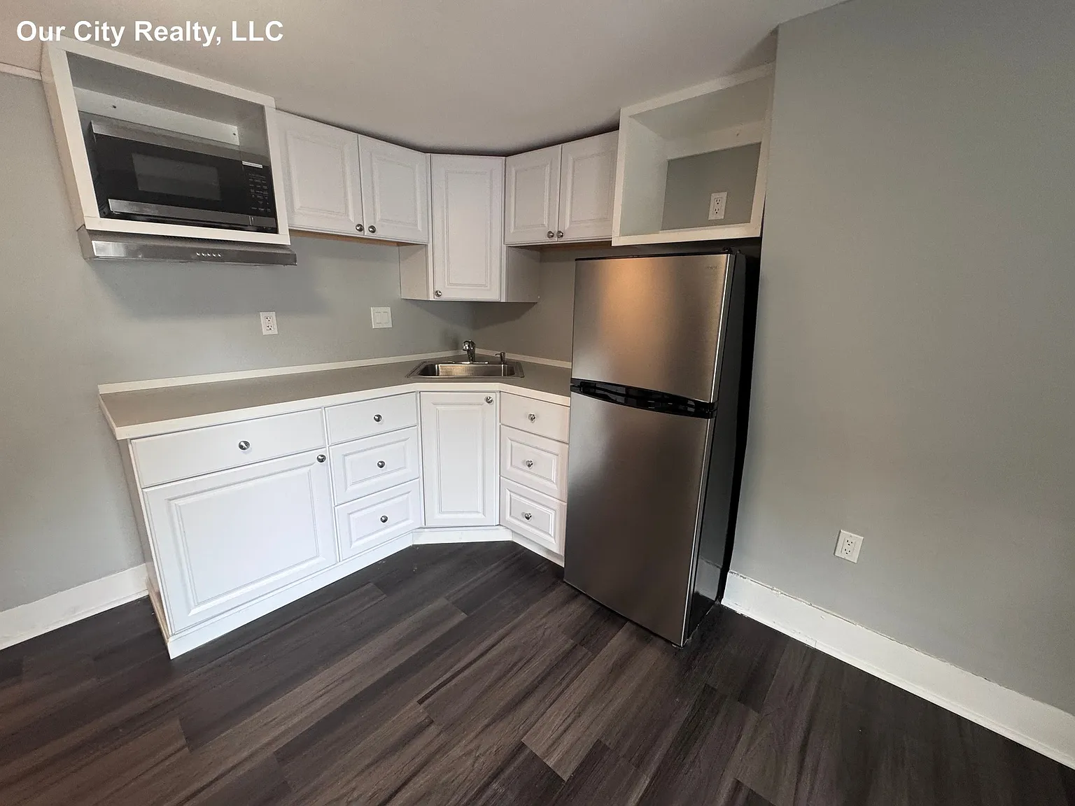 3 bed, 1000 sqft, $1,500 — Photo 2