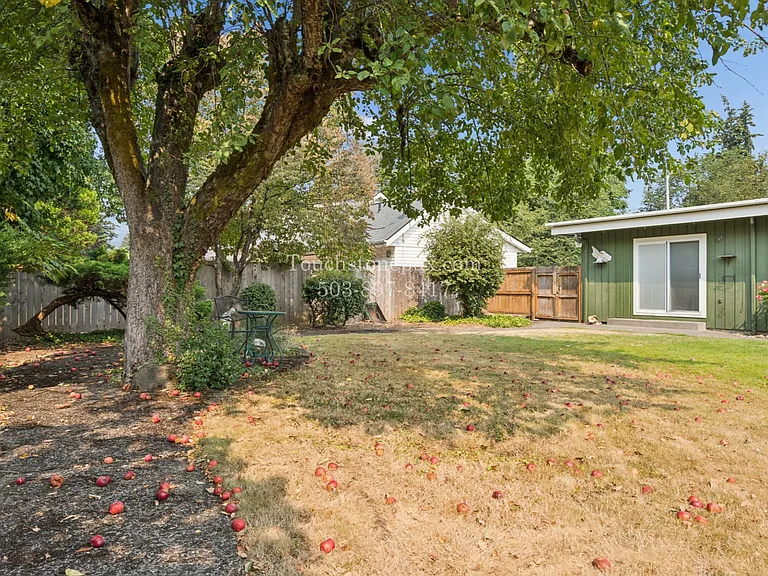 18016 NE Davis St — Photo 36