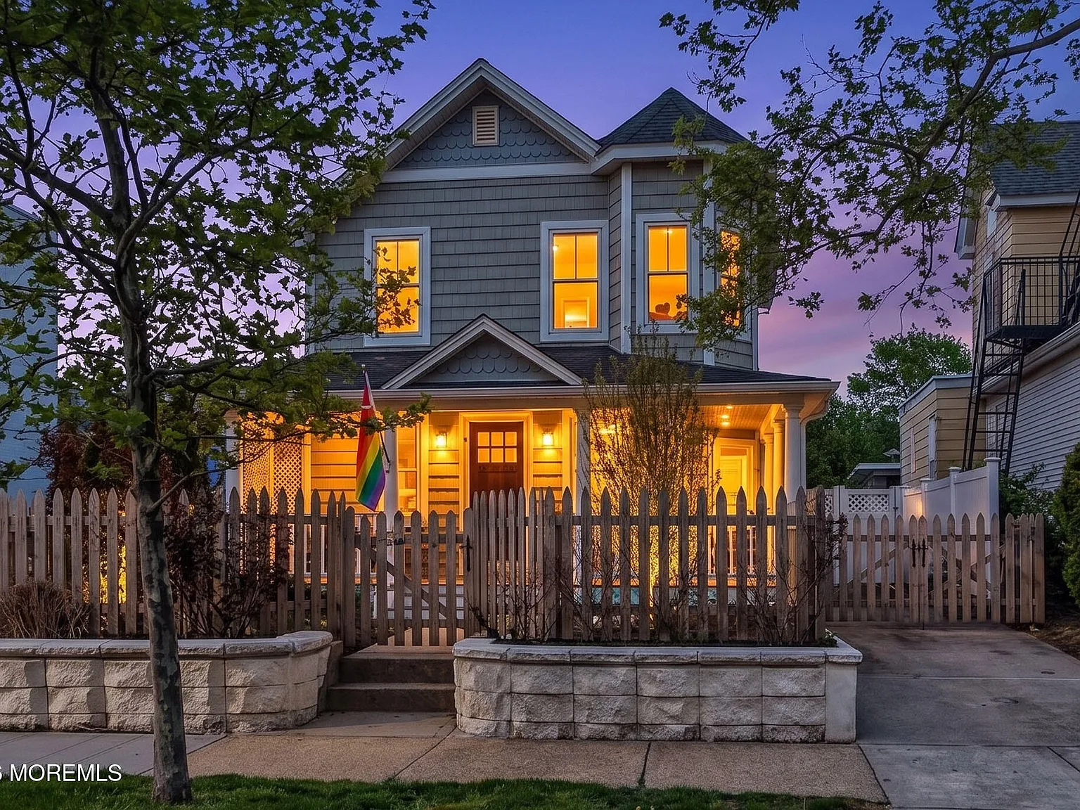 2 bed, 1.5 bath, 1220 sqft, $10,000 — Photo 1