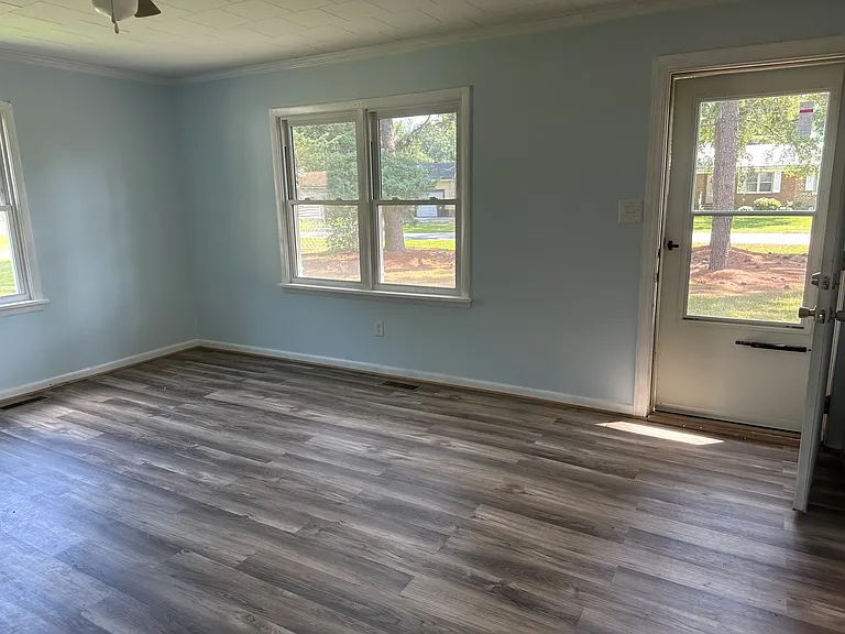 140 E Circle Dr — Photo 7