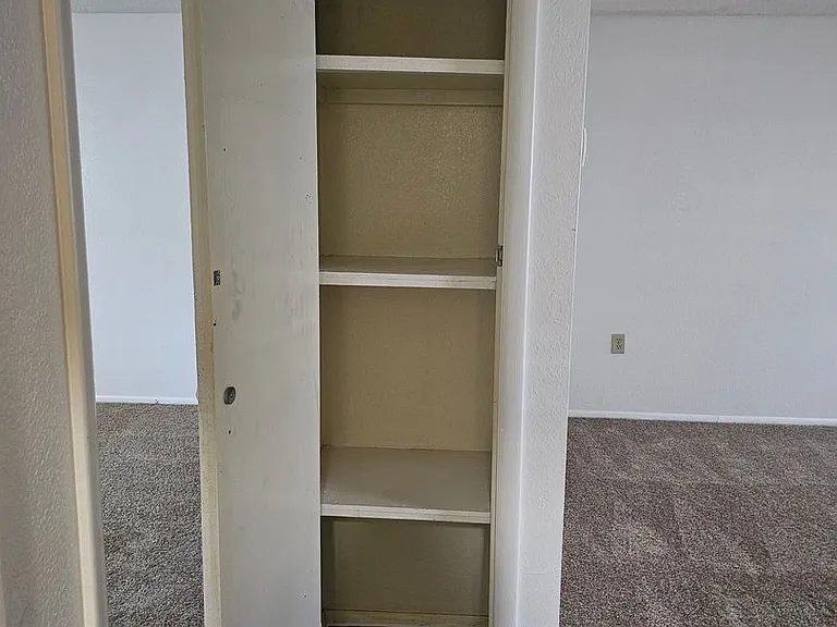 5720 S Morris Blvd — Photo 5