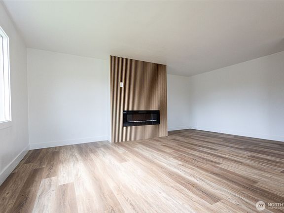 4th image of 1437 E 30th Street