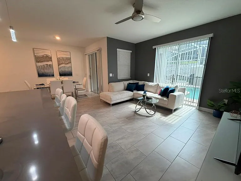 1172 Kingsbarn St — Photo 4