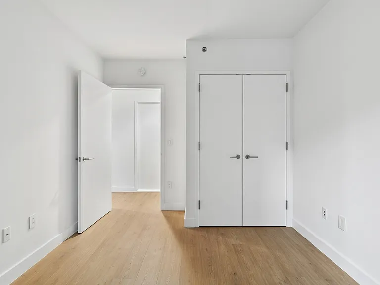 145 Clinton St #3E — Photo 8