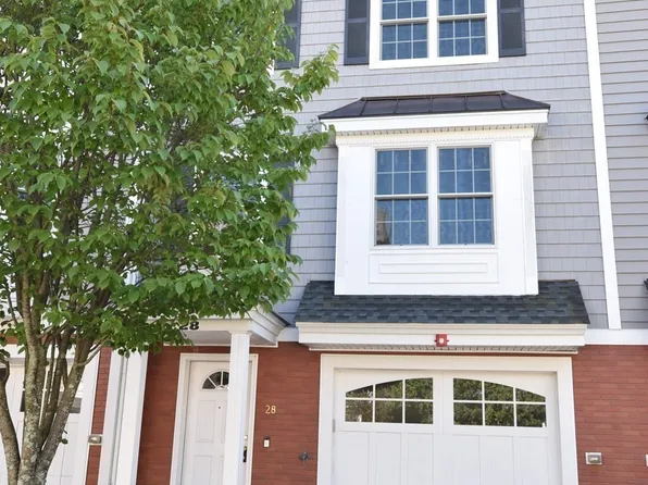 1975 Middlesex St Unit 28, Lowell, MA 01851
