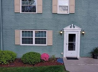 32 Chapel Dr, Pittsburgh, PA 15237