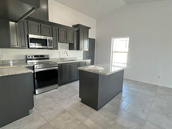 2nd image of 4784 E San Pedro St