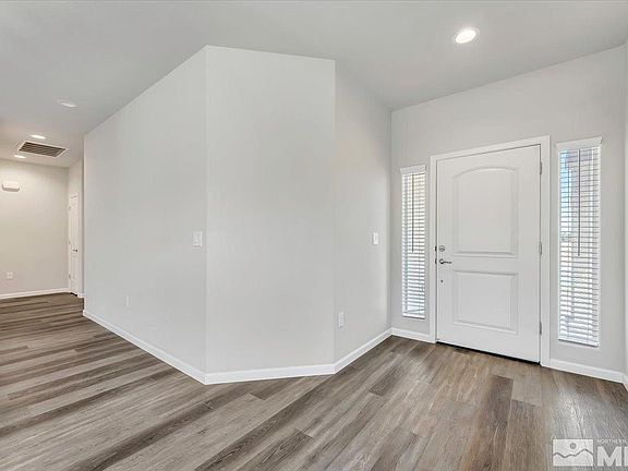 5th image of 246 Red Oak Dr