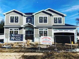 6 David Dr, Syosset, NY 11791