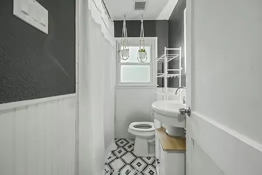 4714 Queen Dr — Photo 13
