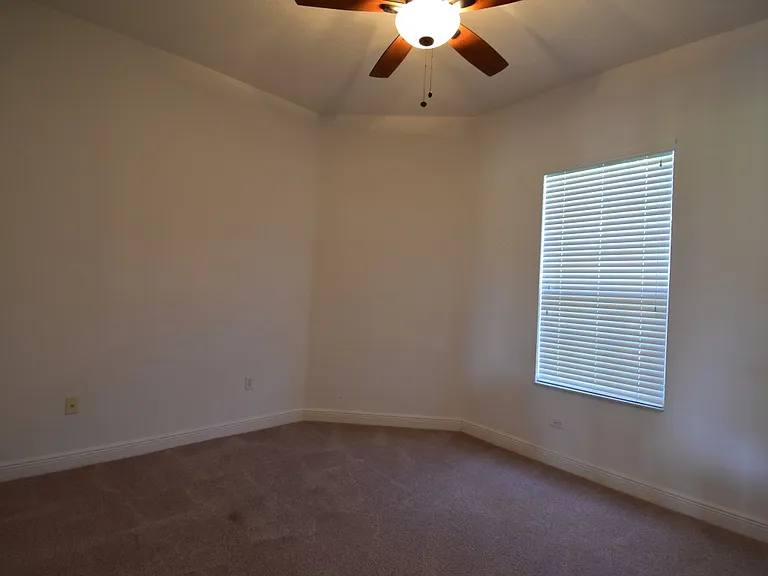 636 Volterra Blvd — Photo 32