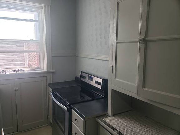 2nd image of 5431 Cabanne Ave #2WEST