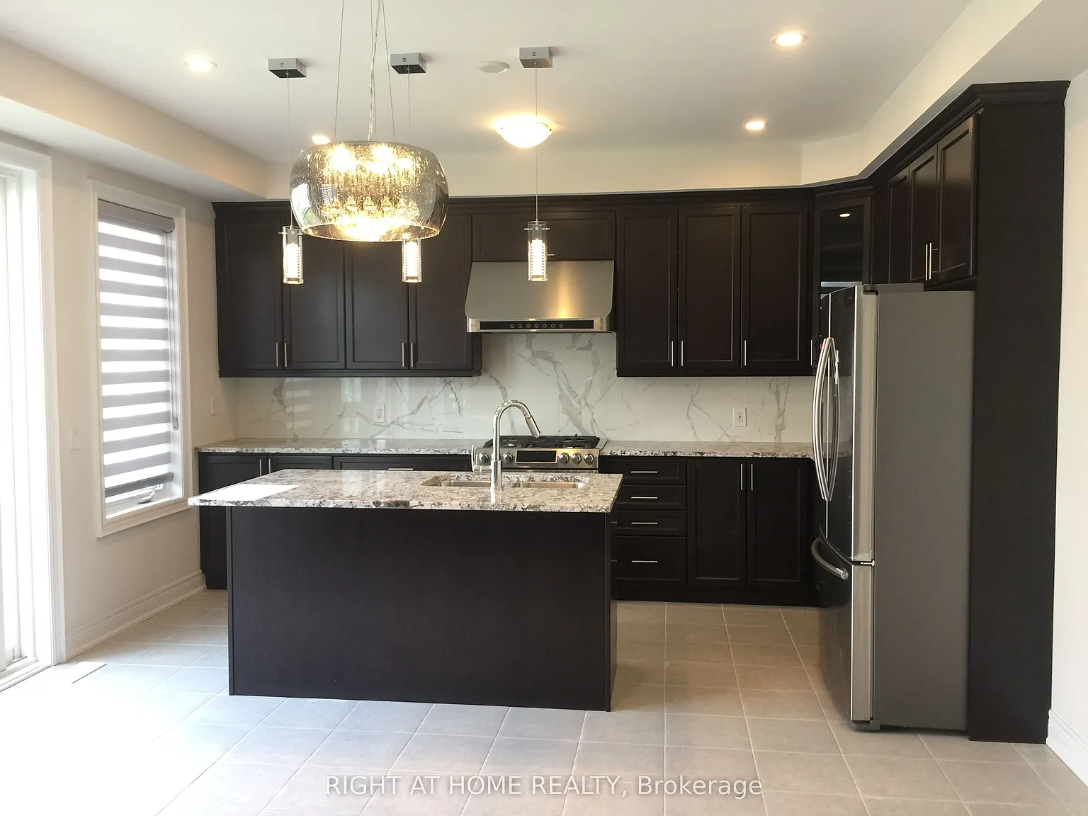 3 bed, $3,600 — Photo 2