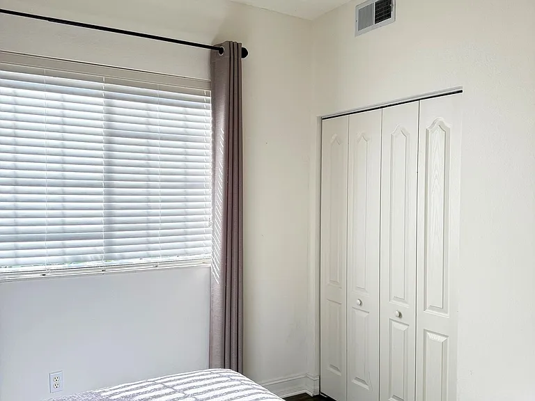 Queen second bedroom closet