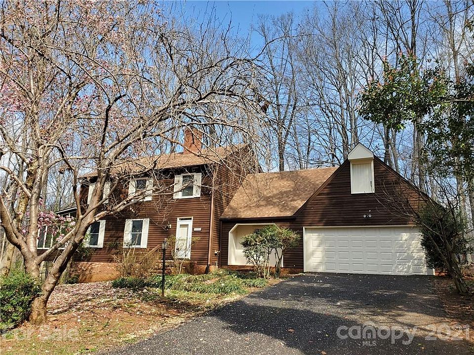 1st image of 2534 Heritage Cir
