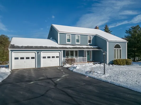 4 Longmeadow Ln, Pepperell, MA 01463