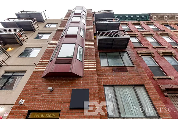 Rented by EXR | media 9