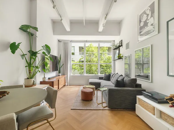 184 Kent Avenue B404 image 2 of 12