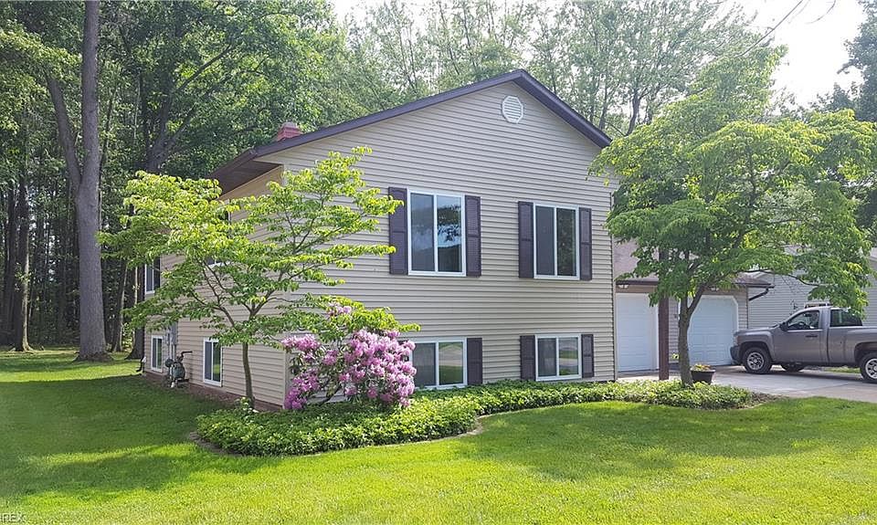 1st image of 38 Williamsburg Ct