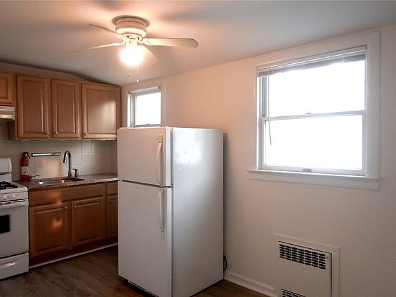 2nd image of 78 Lexington Ave Floor 2